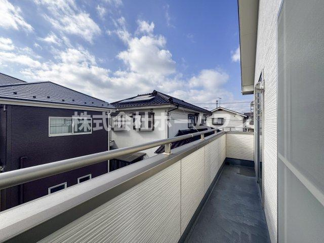 あきる野市瀬戸岡　中古戸建のバルコニー