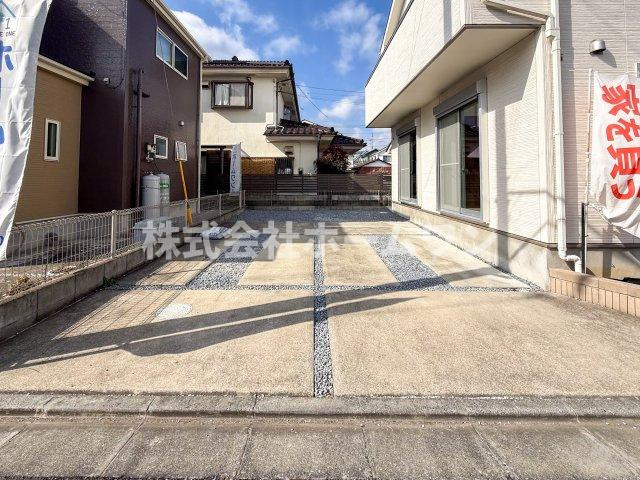 あきる野市瀬戸岡　中古戸建の駐車場