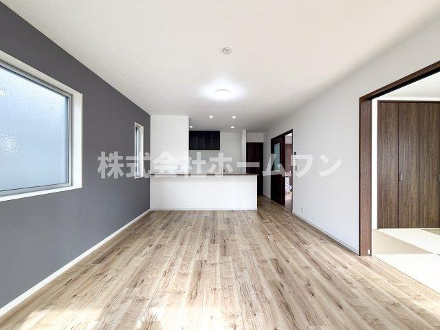 あきる野市瀬戸岡　中古戸建の居間・リビング