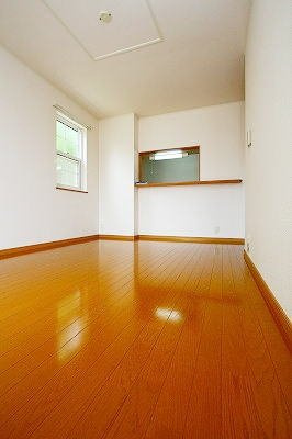 サンライズ憩　Ⅲの居間・リビング|ゆったりとした居間です