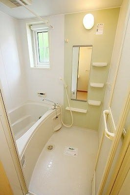 サンライズ憩　Ⅲの浴室|日々の疲れを癒すお風呂付です