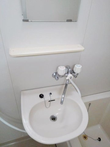 熊本市東区西原１丁目の賃貸マンションの洗面所|脱衣スペースもあります
