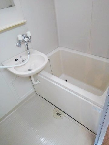 熊本市東区西原１丁目の賃貸マンションの浴室|日々の暮らしに欠かせないお風呂です