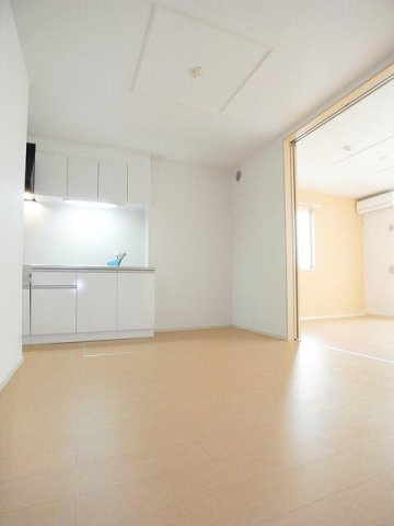 カーサ　センキンコウ　トゥアの内装|明るい色調の室内です