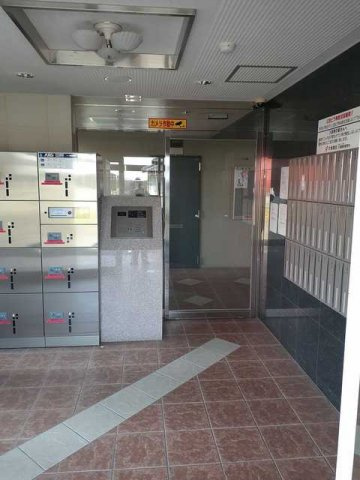 ブリランテピアッツァのエントランス|毎日通るエントランスはこのようになっています