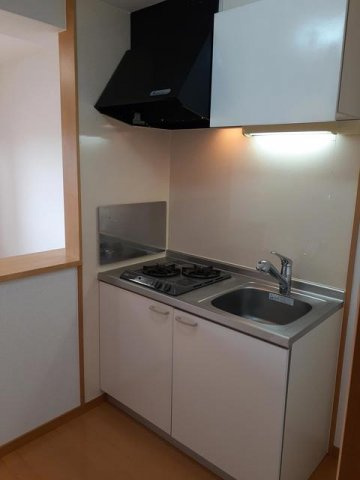 ブリランテピアッツァのキッチン|コンパクトなキッチンで掃除もラクラク