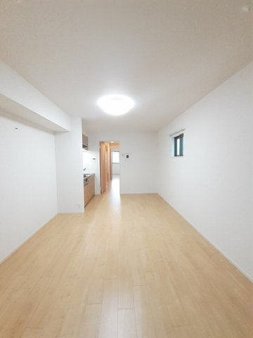 熊本市北区兎谷１丁目のアパートの内装|明るい色調の室内です
