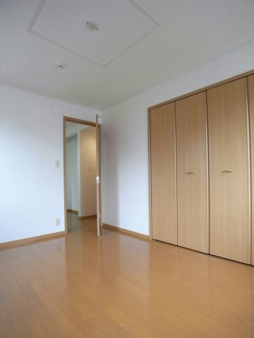 サンヒルズ弐番館の収納|大きなスペースがあり、収納には困りません