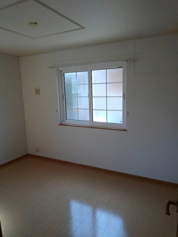 熊本市北区四方寄町のアパートの内装|明るい室内です