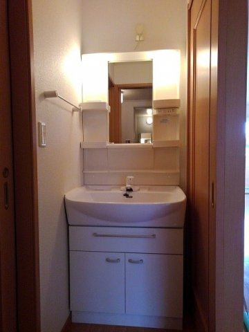 スプレン　ディットの洗面所|忙しい朝には欠かせない洗面所です