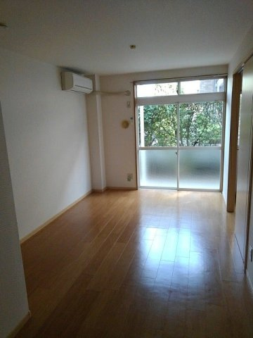 クレセントハイツの居間・リビング|おしゃれな居間です