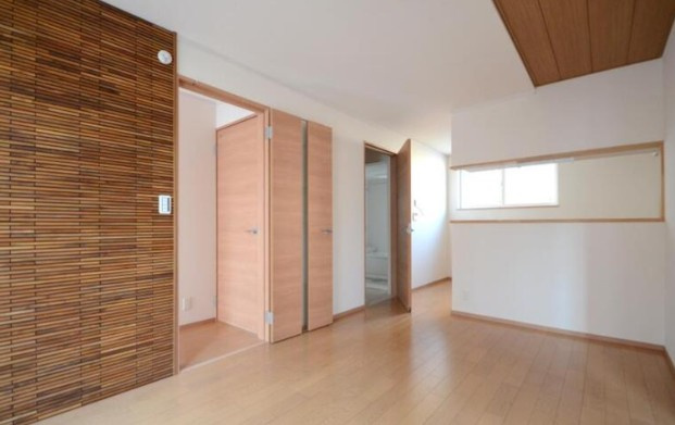 フォレストメゾン聖蹟Bの居間・リビング