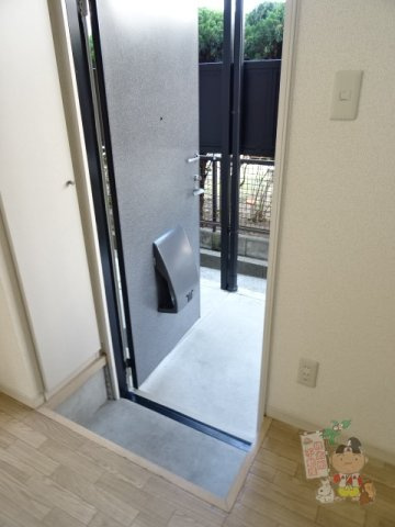 グランドール壱番館の玄関