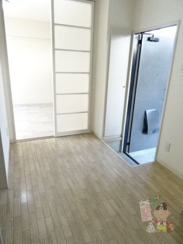 グランドール壱番館の居間・リビング