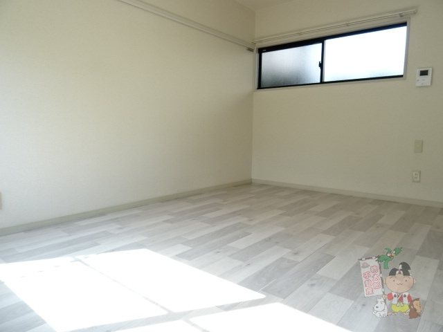 グランドール壱番館の居間・リビング