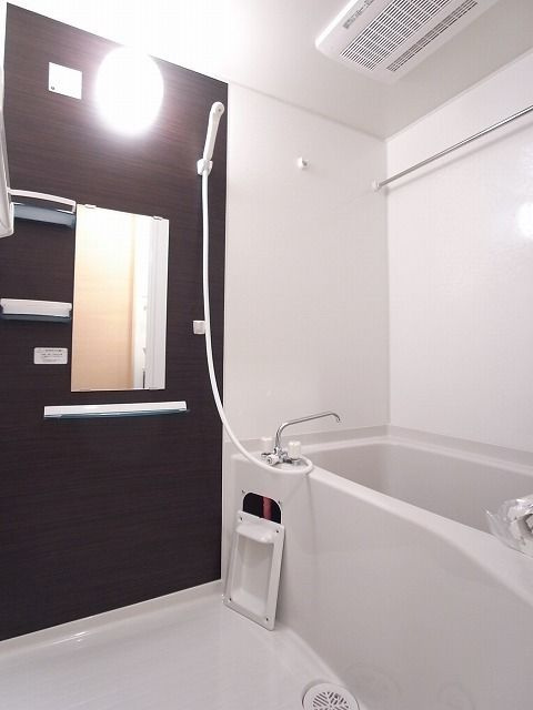 リブリ・エトワールⅢの浴室