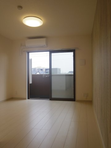 シャトー江北の居間・リビング|洋室・8.0帖