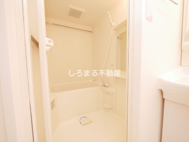 メゾン夕陽ヶ丘の浴室