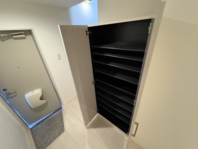 メゾンド琥珀｜名古屋市の賃貸ならMy賃貸の玄関|メゾンド琥珀