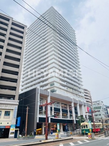 ライオンズタワー新大工町の外観