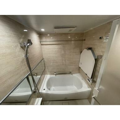 ライオンズタワー新大工町の浴室