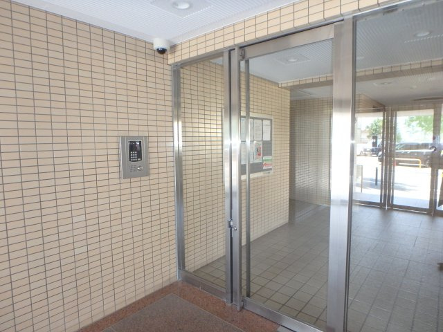 マンション峰岸のエントランス