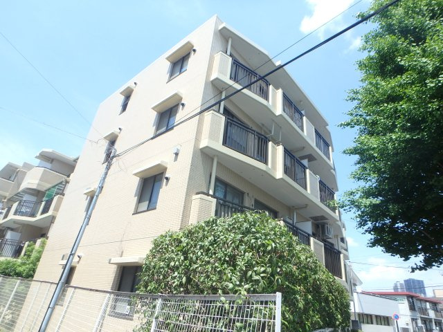 マンション峰岸の外観