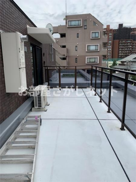 メイクスデザイン学習院下【おとり物件なし】#学生・社会人にオススメ！初期費用分割払いOK！のバルコニー