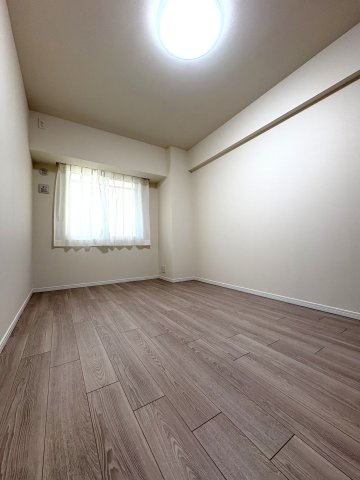 GRAND SHONAN LIFE — 海と暮らす、80㎡の安心感の洋室