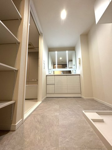 GRAND SHONAN LIFE — 海と暮らす、80㎡の安心感の洗面所