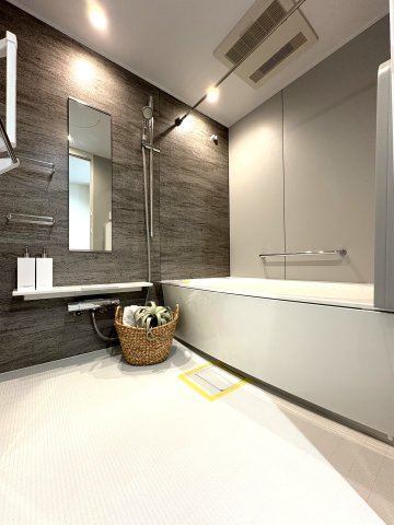 GRAND SHONAN LIFE — 海と暮らす、80㎡の安心感の浴室