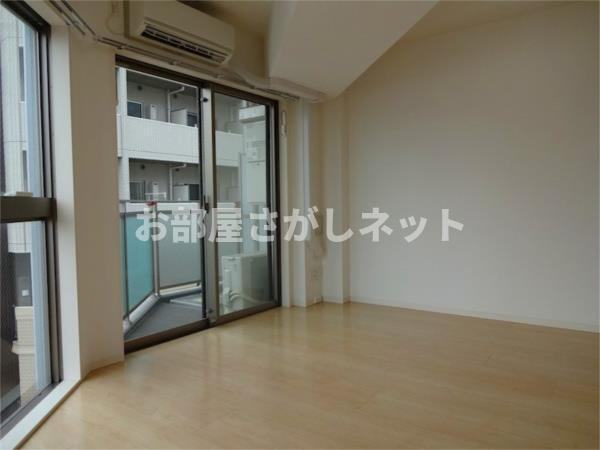 メイクスデザイン 西新宿【おとり物件なし】の居間・リビング