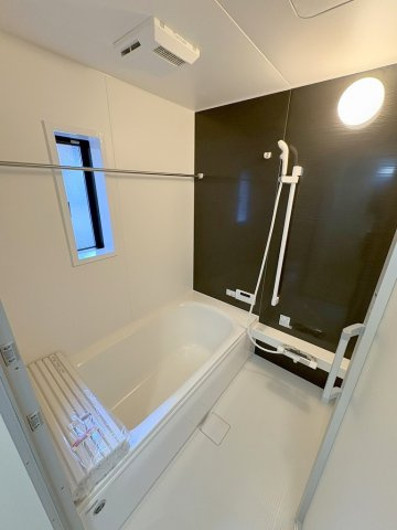 三郷市早稲田6丁目　新築戸建　全4棟　4号棟の浴室|追焚・浴室乾燥機が付いた快適な一坪バス