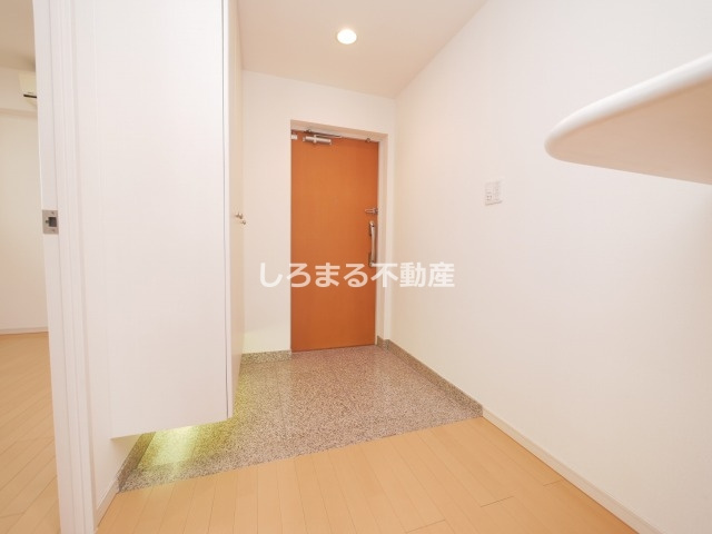 アーデン上本町の玄関