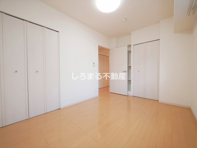 アーデン上本町の洋室