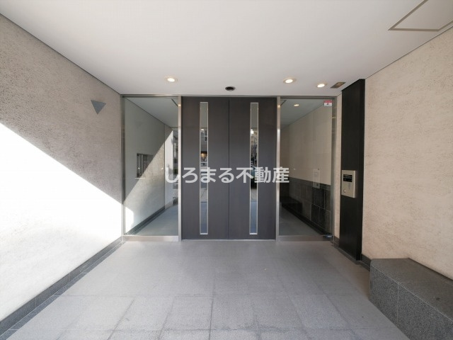 アーデン上本町のエントランス