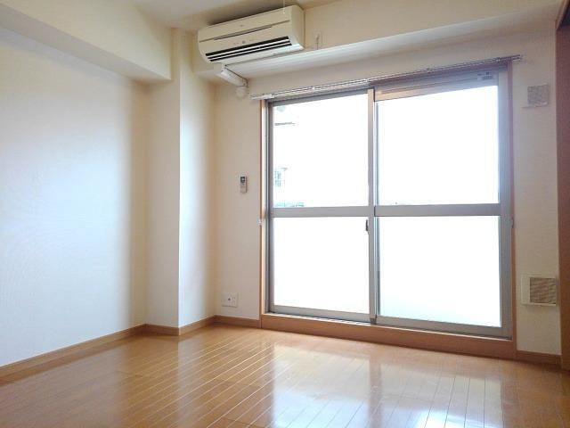 クレオ・テラ　本八幡の居間・リビング