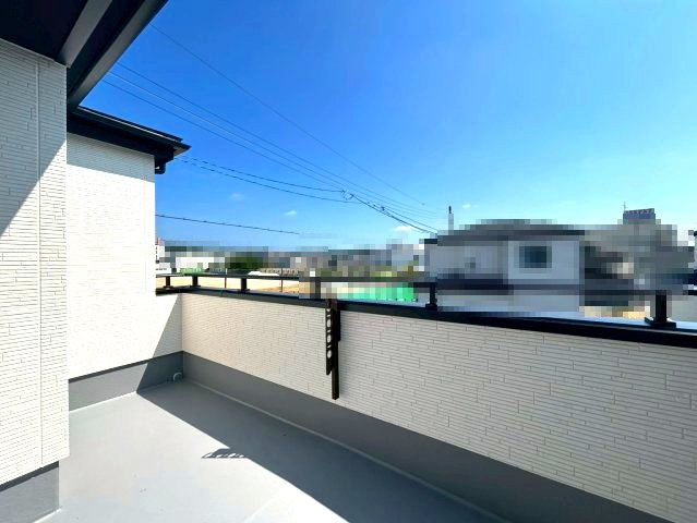 三木市末広３丁目　２期１号棟のバルコニー