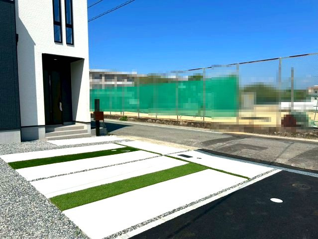 三木市末広３丁目　２期１号棟の駐車場