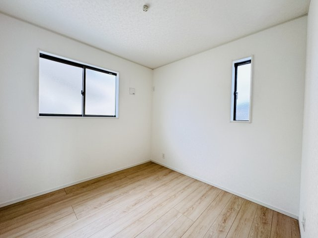 三郷市早稲田６丁目新築戸建【前間小学校：9分】の洋室|4.5帖洋室