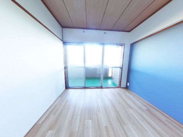 横浜マリンハイツ２号館の居間・リビング