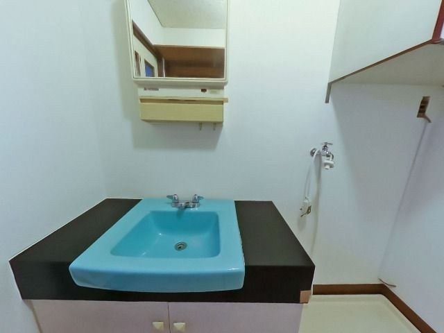 横浜マリンハイツ２号館の洗面所