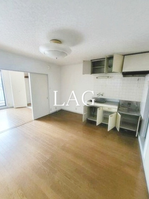 【居間・リビング】 | 東信ビル | 洋室のお部屋です。