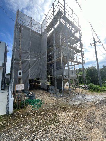 読谷村座喜味　新築共同住宅の外観|2026/9/5　現地写真