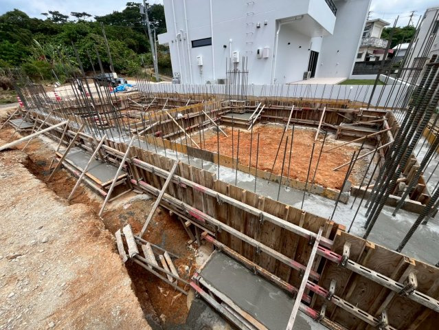 読谷村座喜味　新築共同住宅のその他|4/11 現状写真【基礎工事】