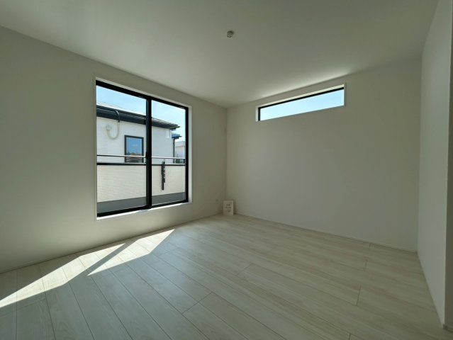 三木市末広３丁目　２期2号棟の洋室