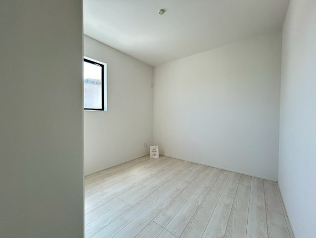 三木市末広３丁目　２期2号棟の洋室