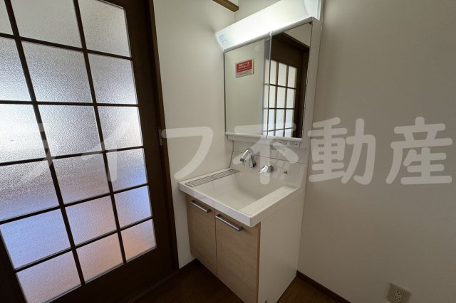 本町ビルの独立洗面台