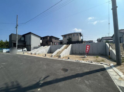 知多市大草字間瀬口　8号地　売り土地の前面道路含む現地写真|前面道路含む現地写真です