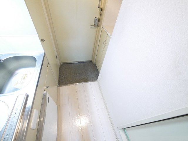 メゾンアンテルナ奈良のその他|キッチン周りのスペースです